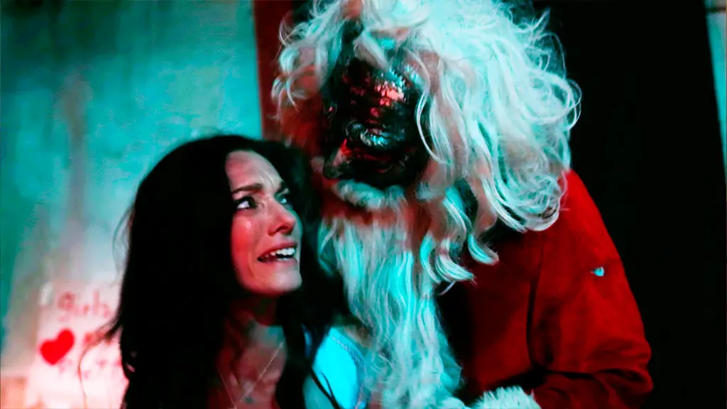 All Through the House (All Through the House, 2015). Fonte: Halloween Love Blog, 2016 (https://halloweenlove.com/interview-with-all-through-the-house-director-todd-nunes/)