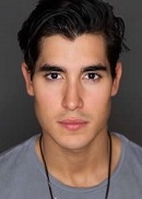 Foto de Henry Zaga